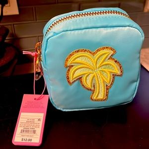 Stoney clover palm tree pouch